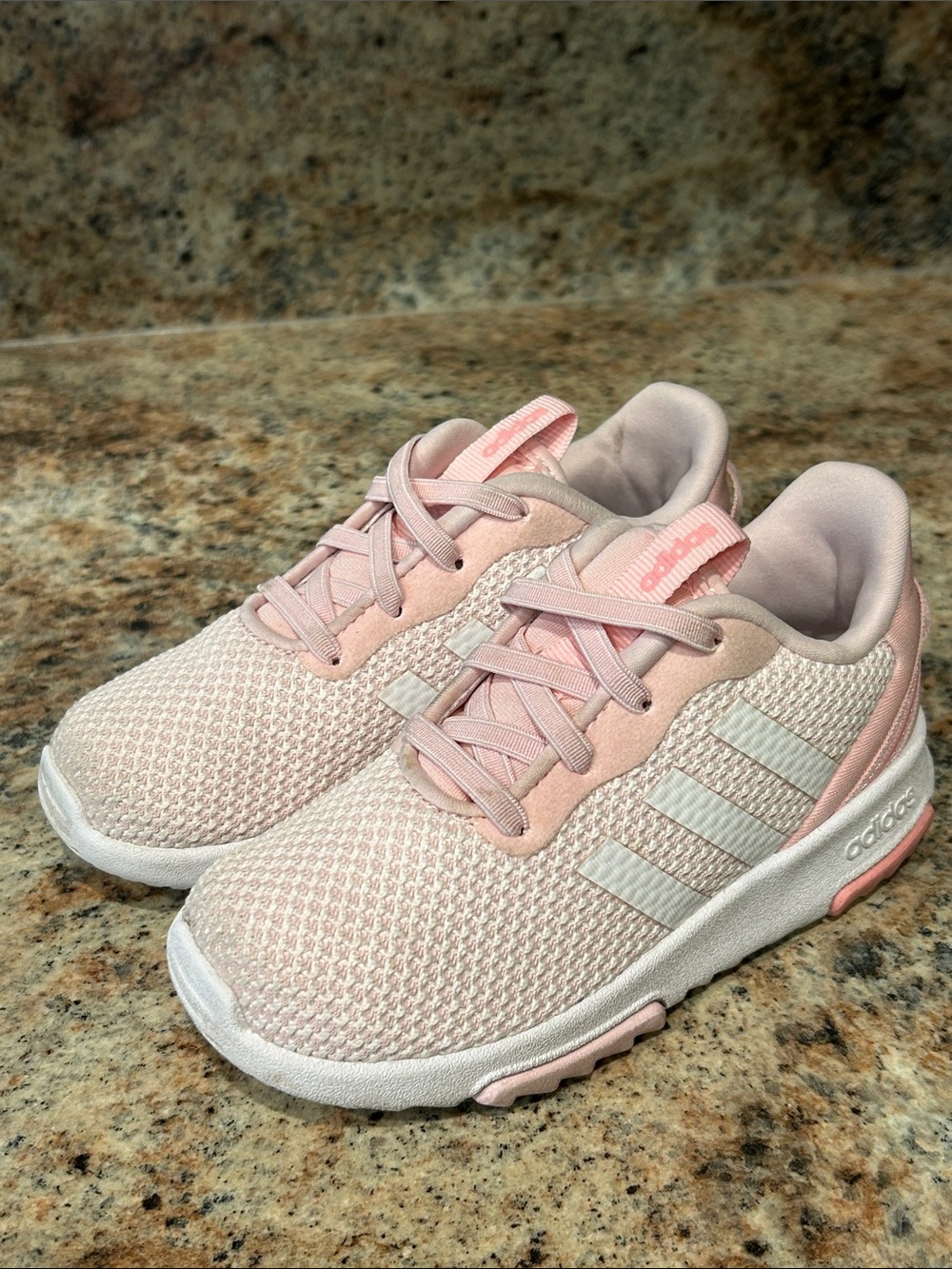 Adidas Racer Little Girl sneaker size 10K Pink & White Pull-On ~no tie